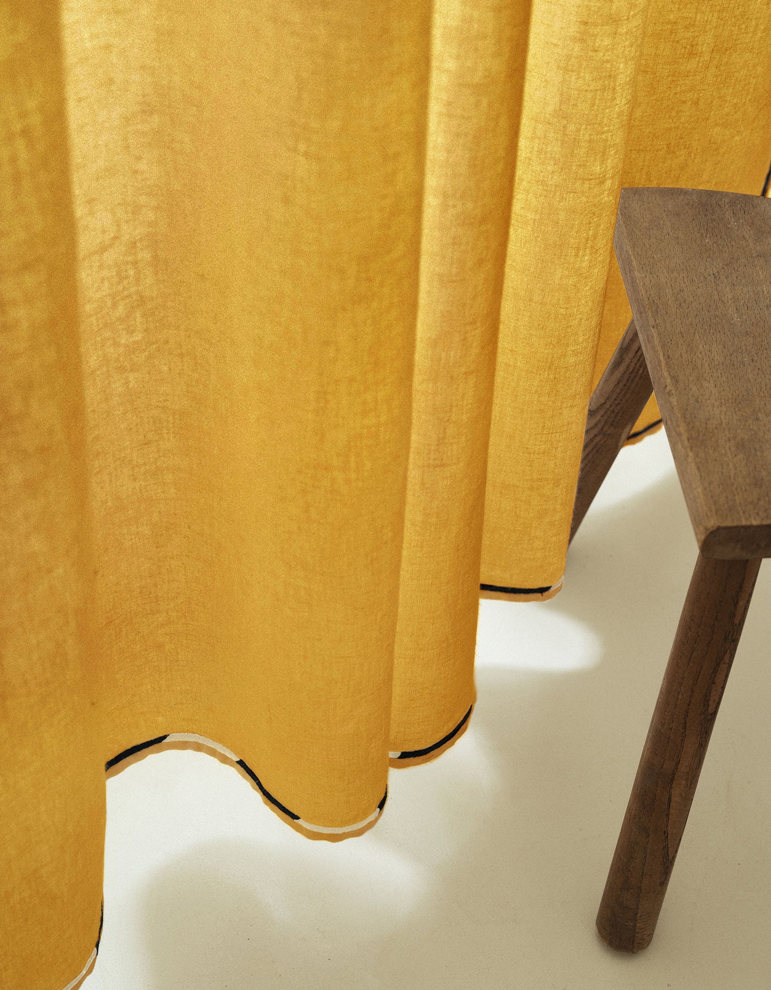 Vorhang Comporta – Besticktes Leinen - Ockergelb