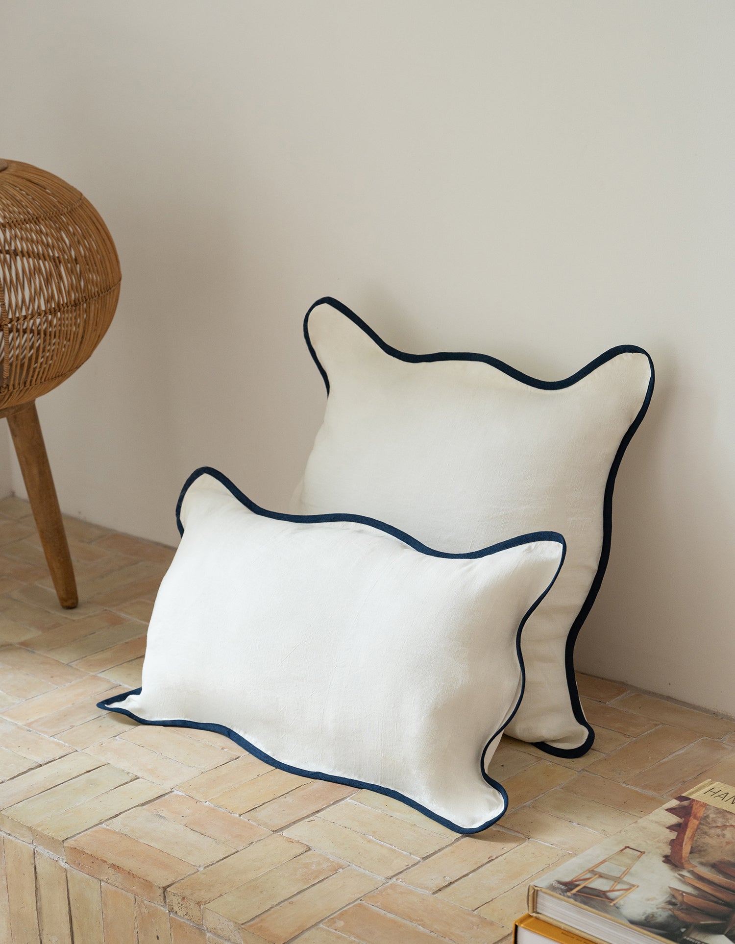 Housse de coussin carré Festonnée -  Blanc / Bleu