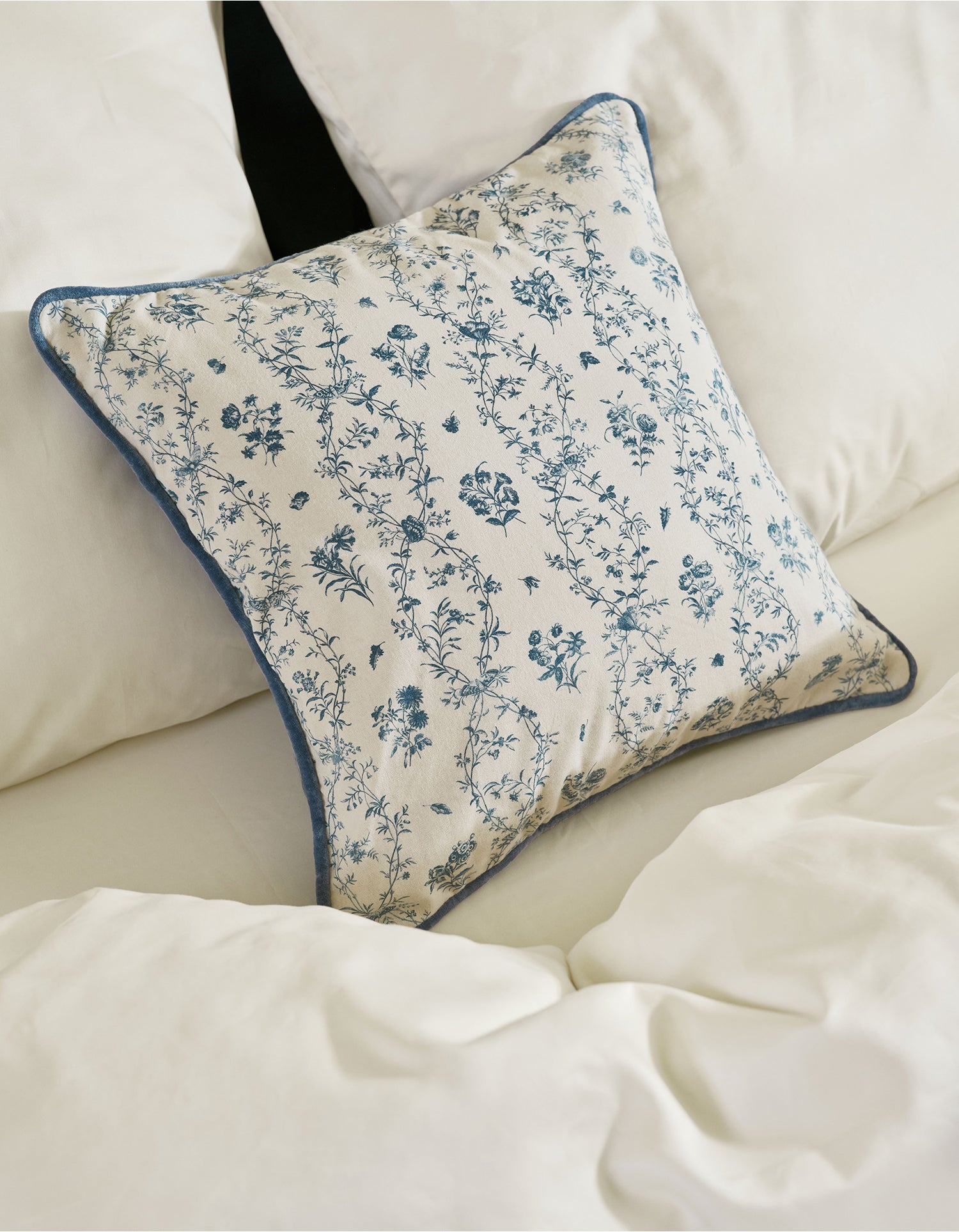 Kissenbezug - Bonsoirs x "Innocence" - Blaue Landblume