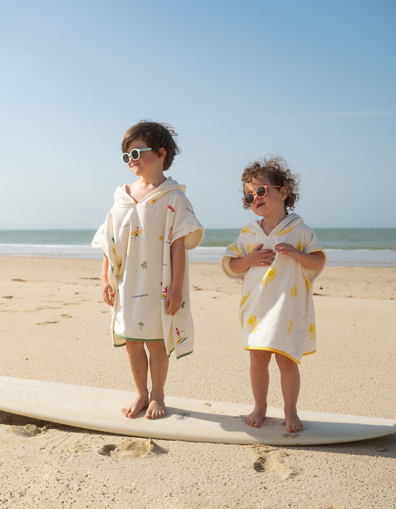Kinderponcho mit Kapuze - Surfer