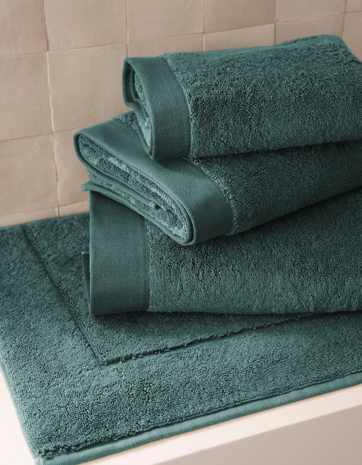 Serviette de bain moelleuse - Vert Céladon