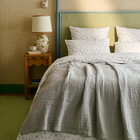 De bedsprei - Blauw Gestreept