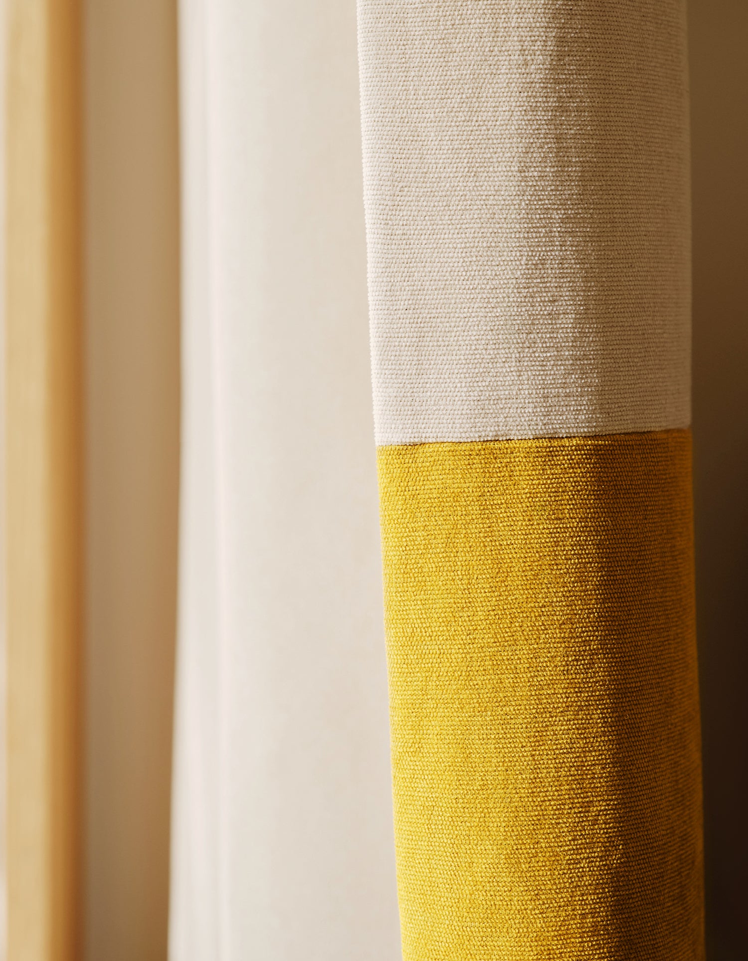 Tenda Oscurante Faubourg con occhielli signature - Naturale / Giallo