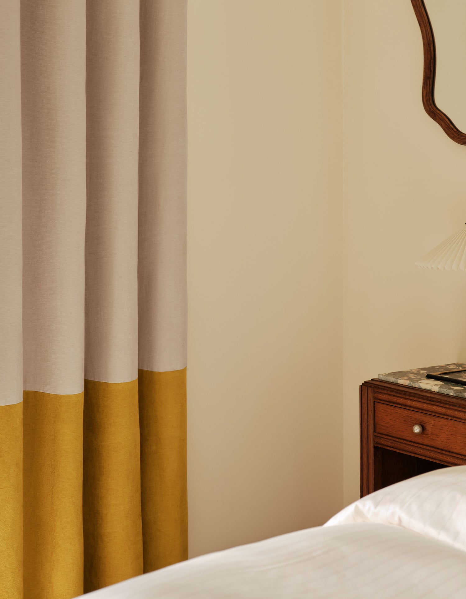 Tenda Oscurante Faubourg con occhielli signature - Naturale / Giallo