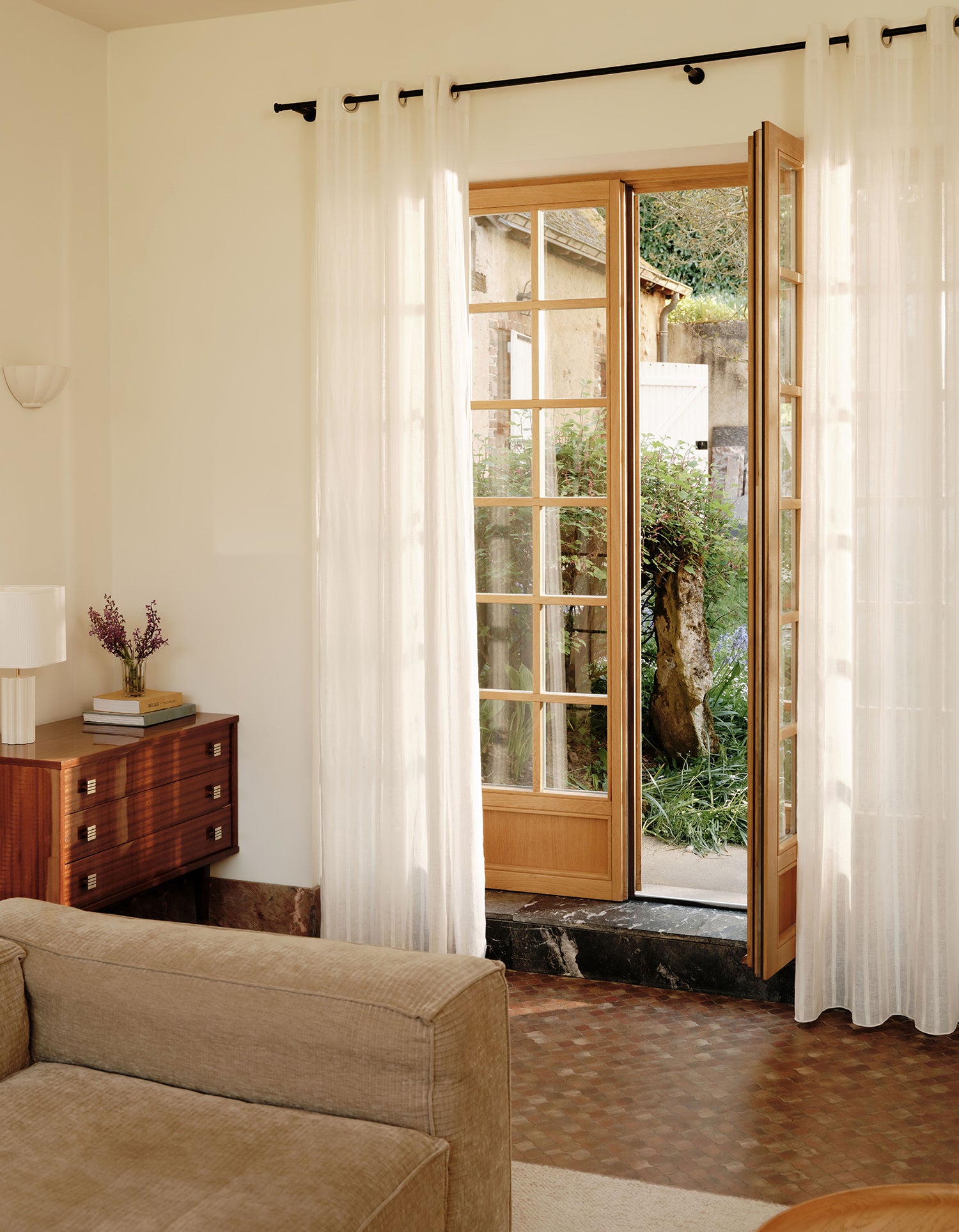 Riviera Transparenter Vorhang mit Ösen – Weiss