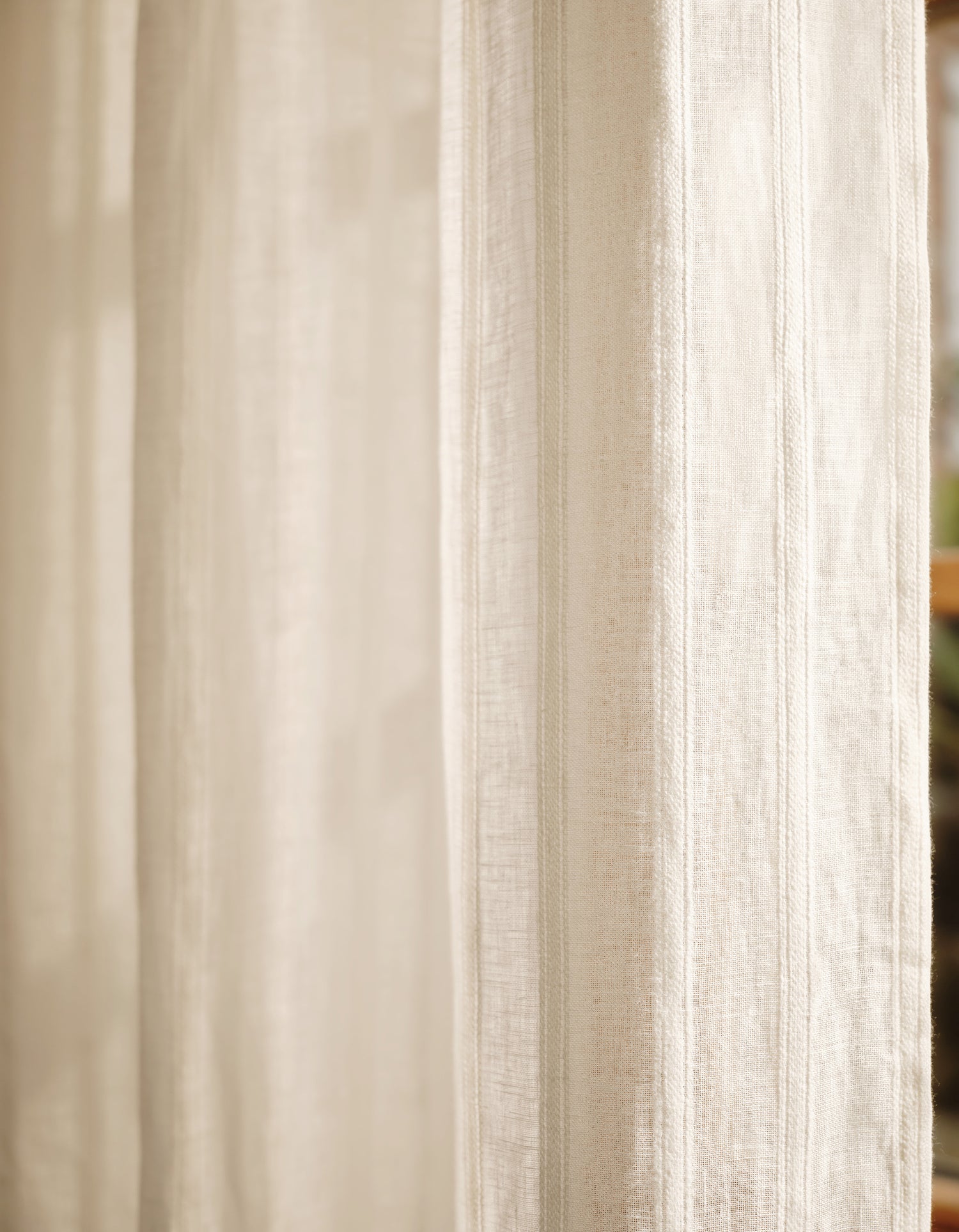 Riviera Transparenter Vorhang mit Ösen – Weiss
