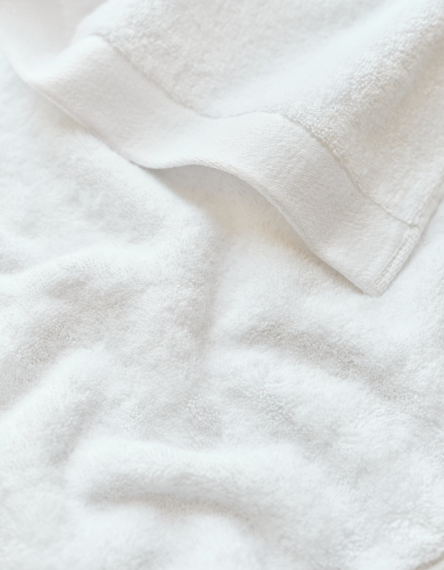 Serviette de bain moelleuse - Juste Le Blanc