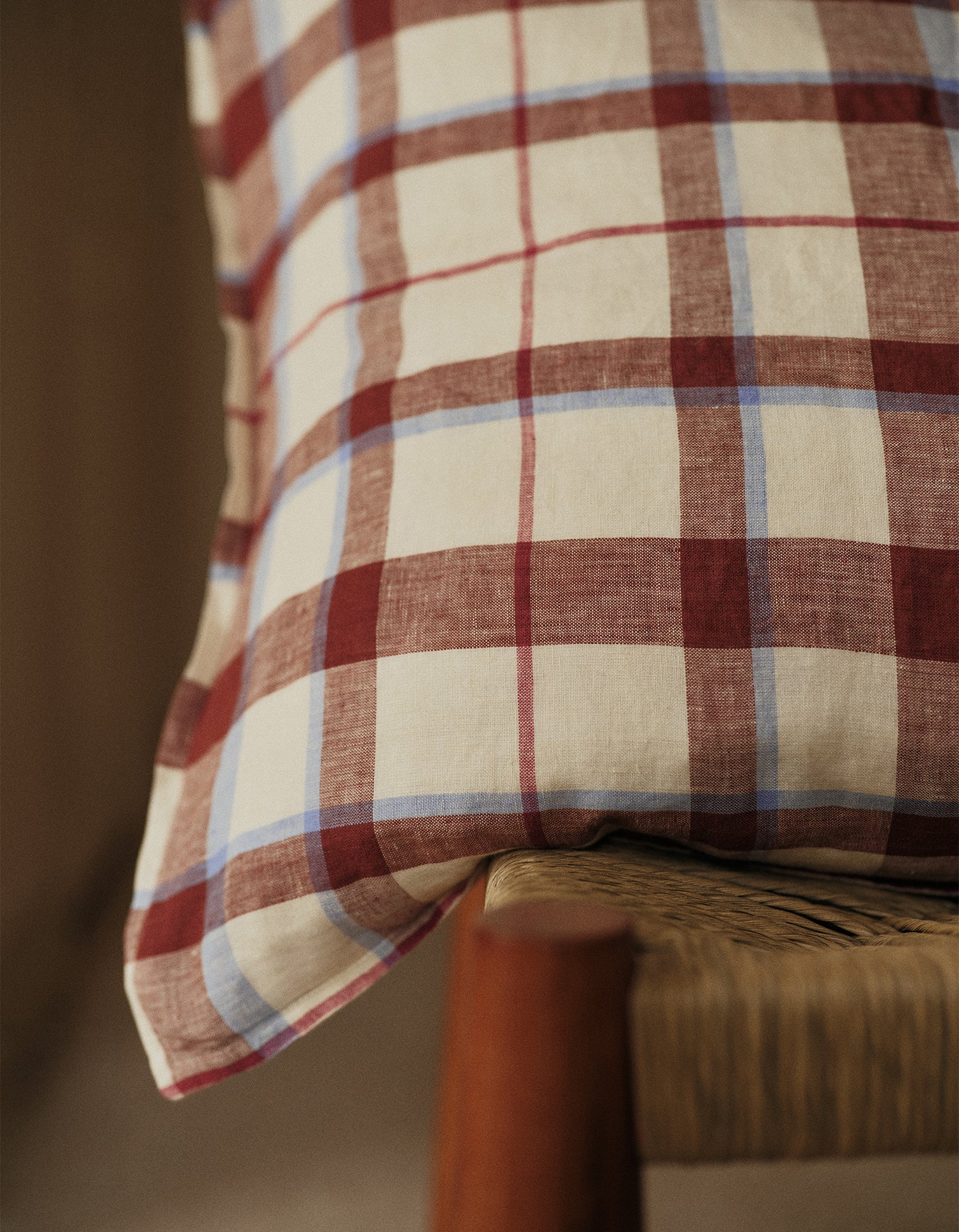 Maxi Kissenbezug aus Leinen - Karminroter Tartan
