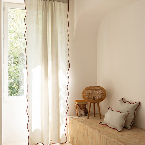 Marbella gordijn – Lichte linnenstof met geschulpte rand - Naturel / Terracotta