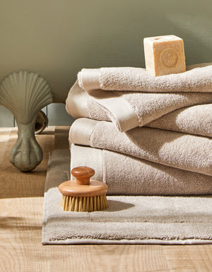 Plush bath towel