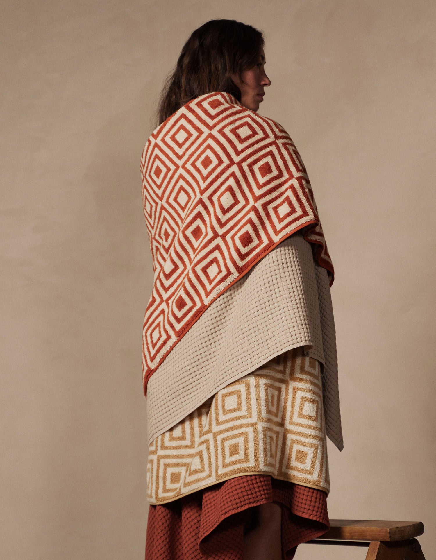 Flauschiges Badetuch - Terrakottafliesen