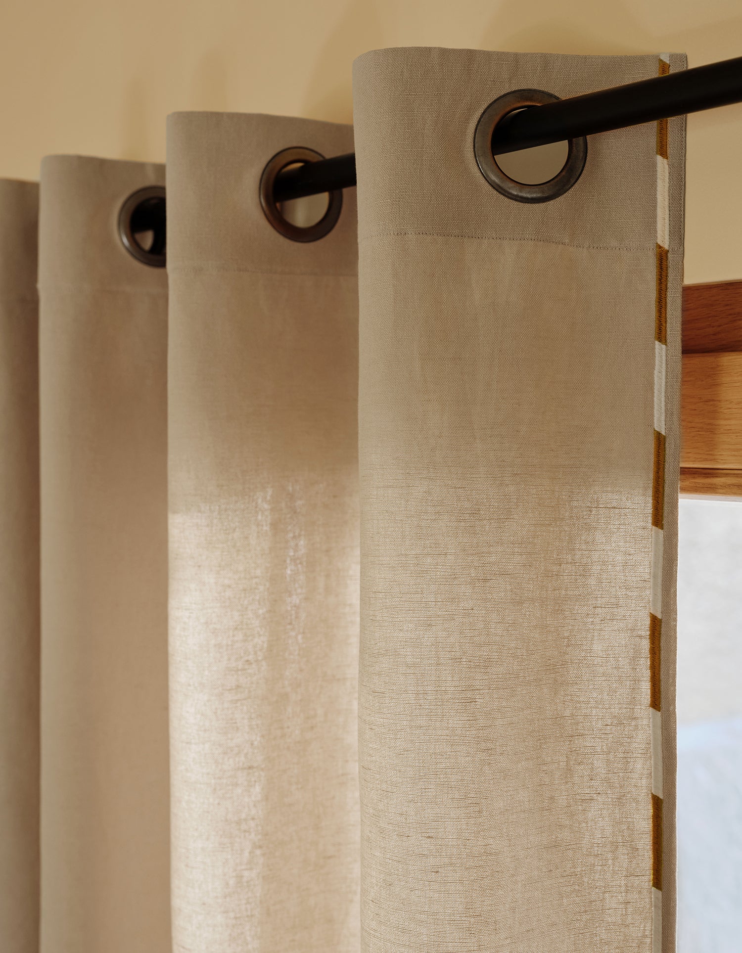 Lichtdoorlatend Gordijn Comporta met ringen - Naturel