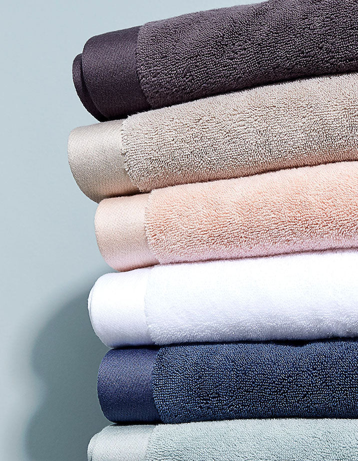 Serviette de bain moelleuse - Gris