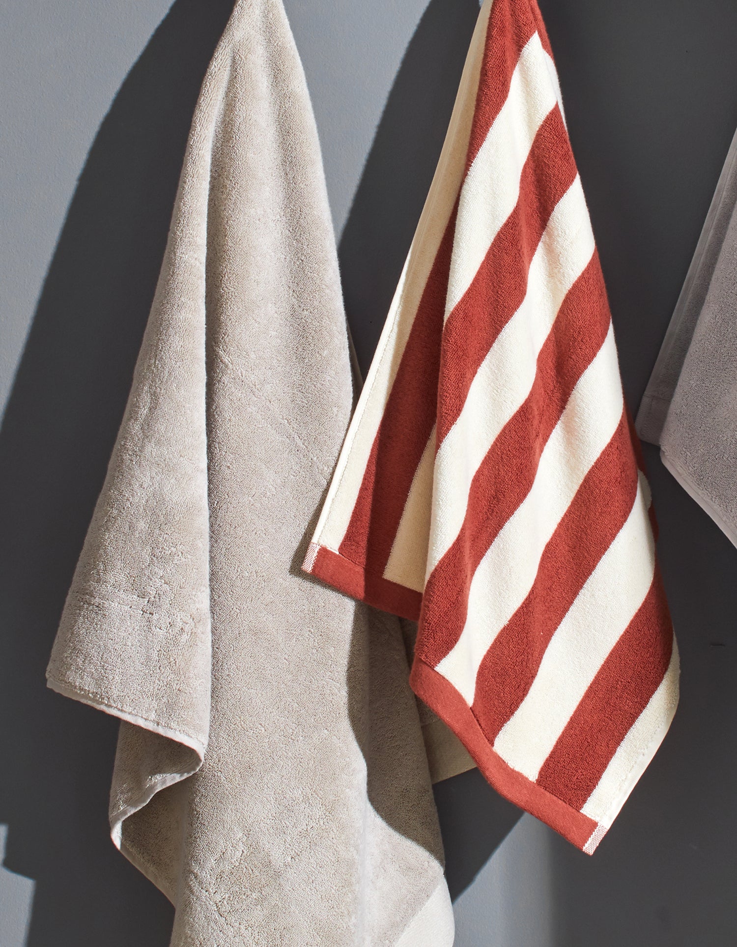 Serviette de bain moelleuse - Juste La Rayure Terracotta