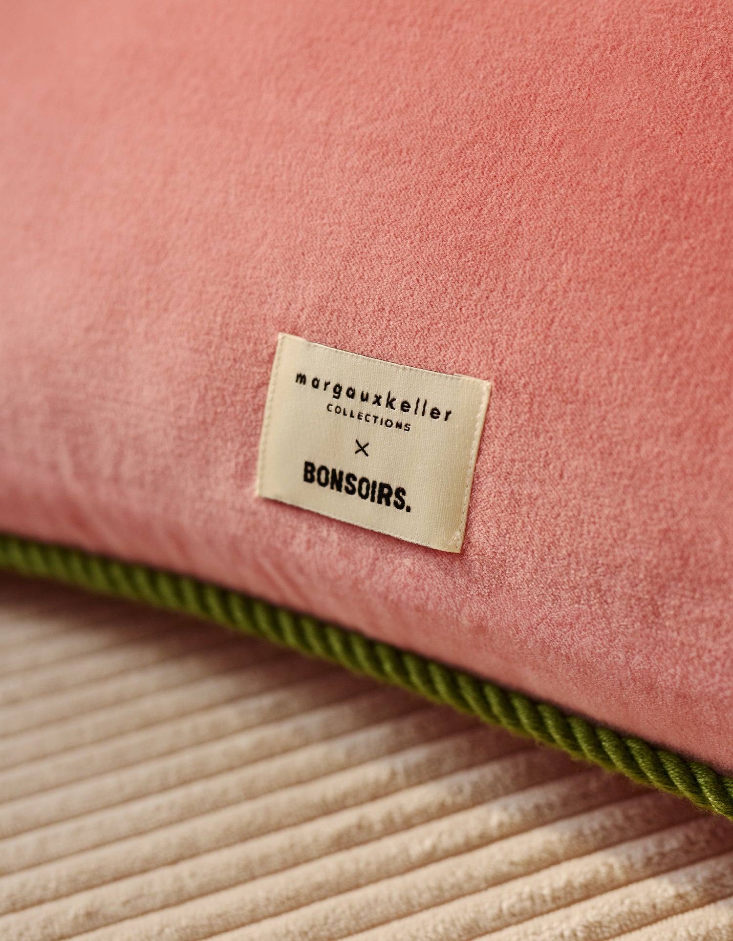 Federa Cuscino Margaux Keller Collections x Bonsoirs - Nine