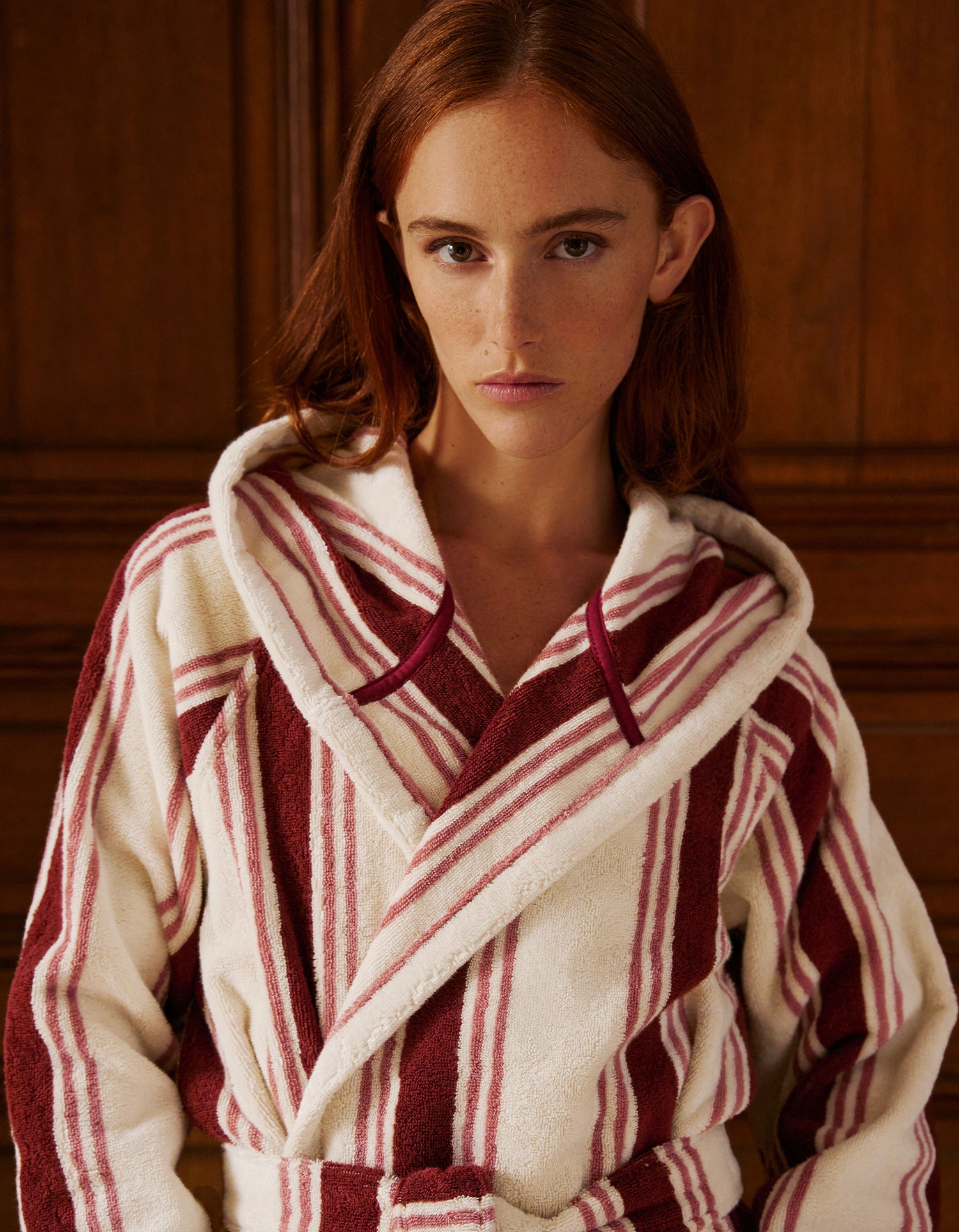 Accappatoio con cappuccio - Righe Granata